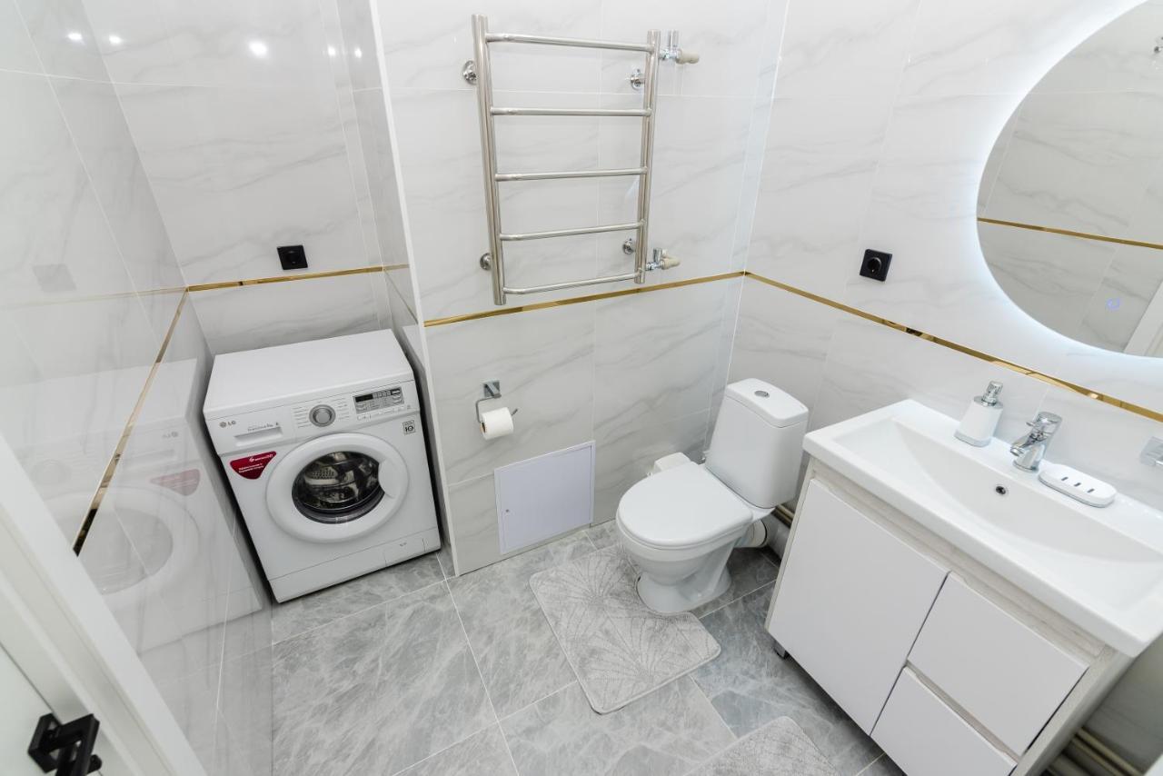 Heaven 10 Apartamento Almaty Exterior foto