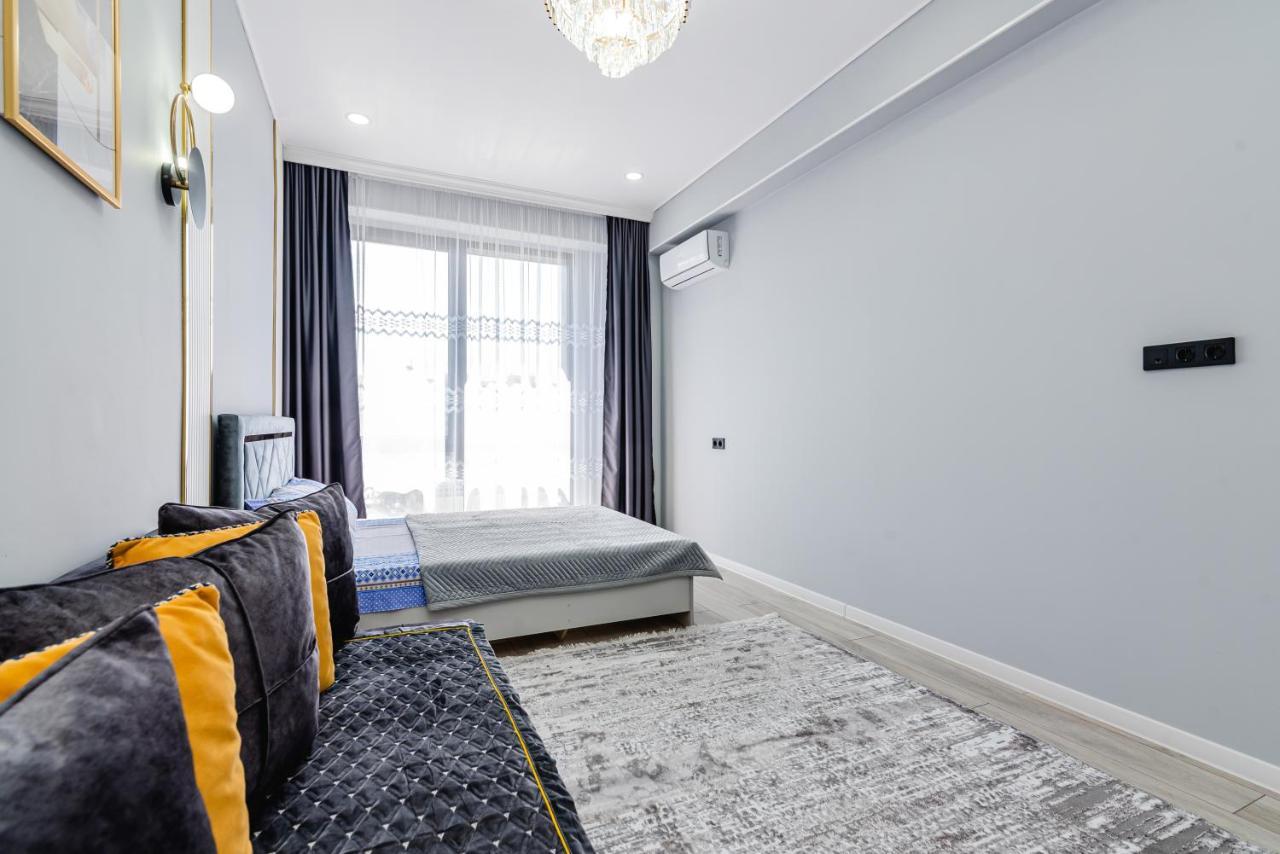 Heaven 10 Apartamento Almaty Exterior foto