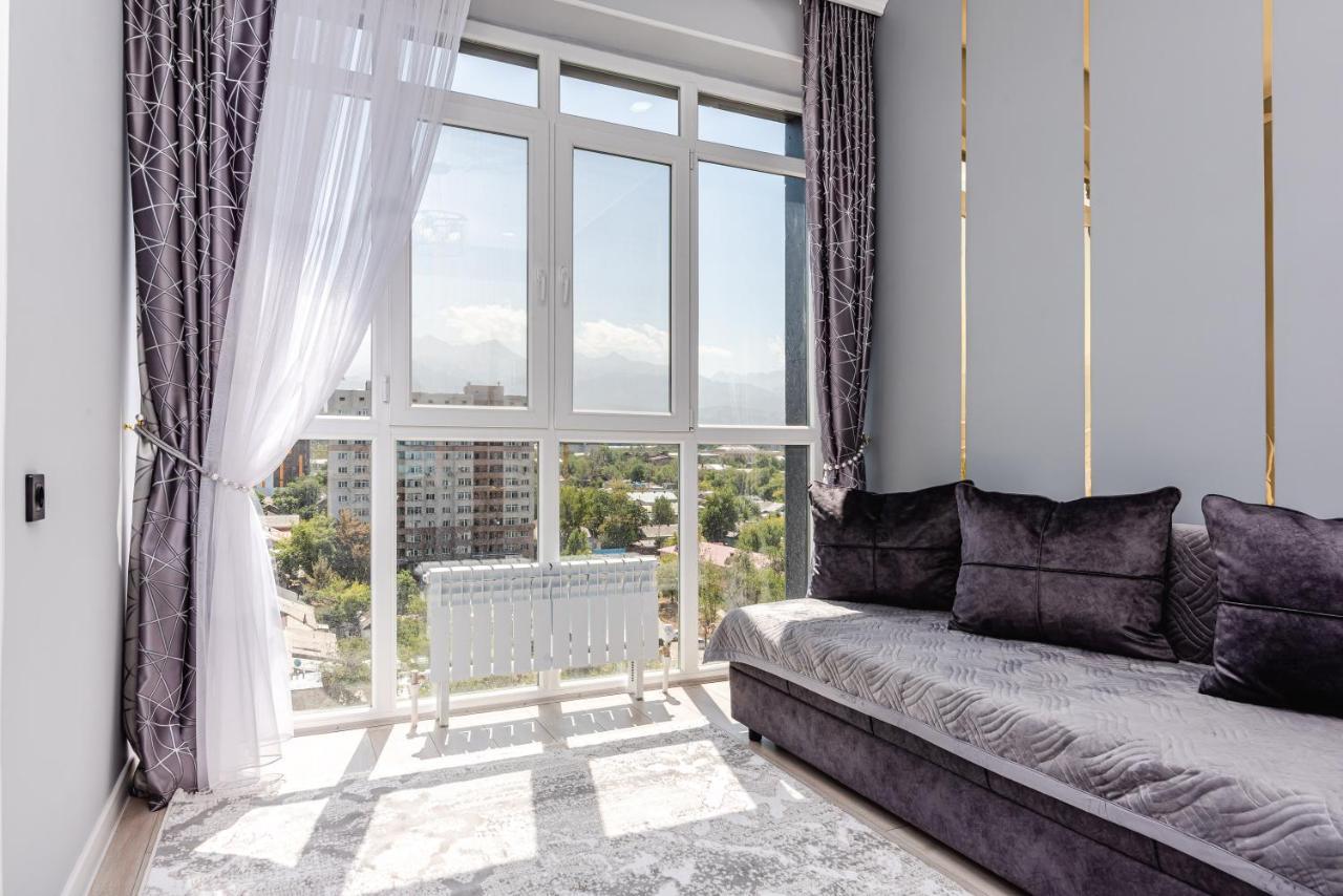 Heaven 10 Apartamento Almaty Exterior foto