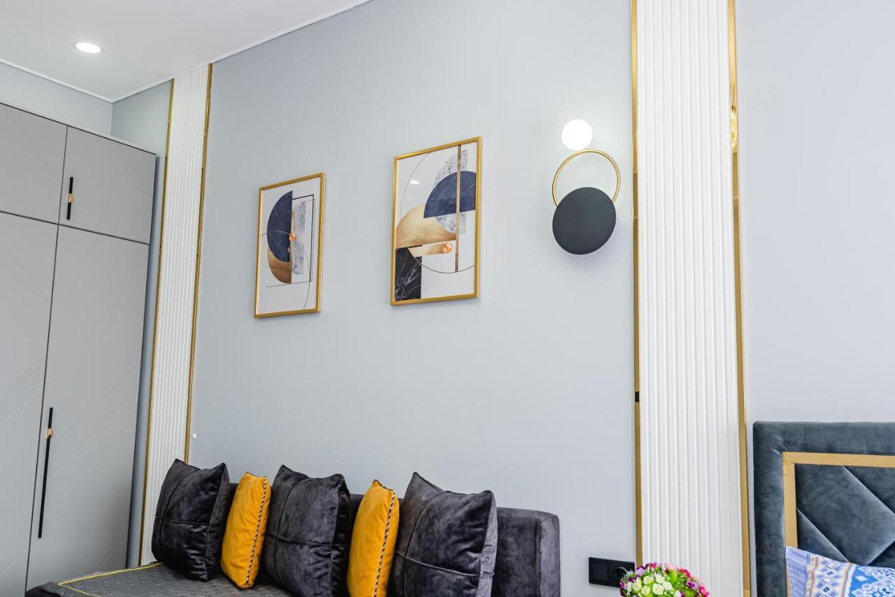 Heaven 10 Apartamento Almaty Exterior foto